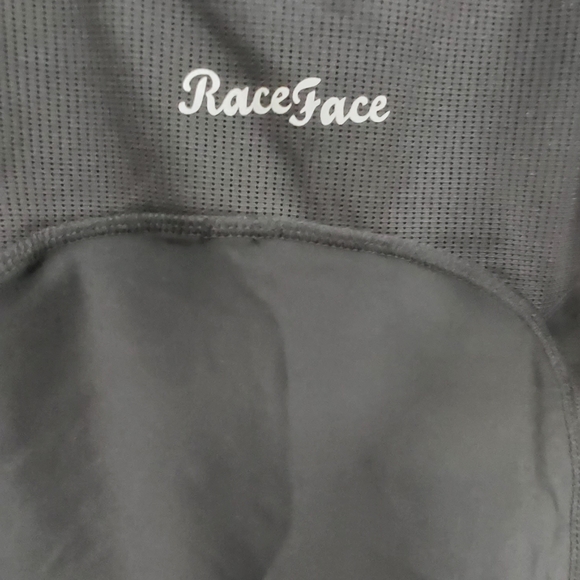 Raceface stealth sleeveless top - Picture 4 of 14